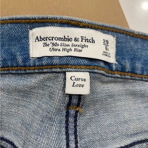 Abercrombie & Fitch 90’s slim straight high rise jeans